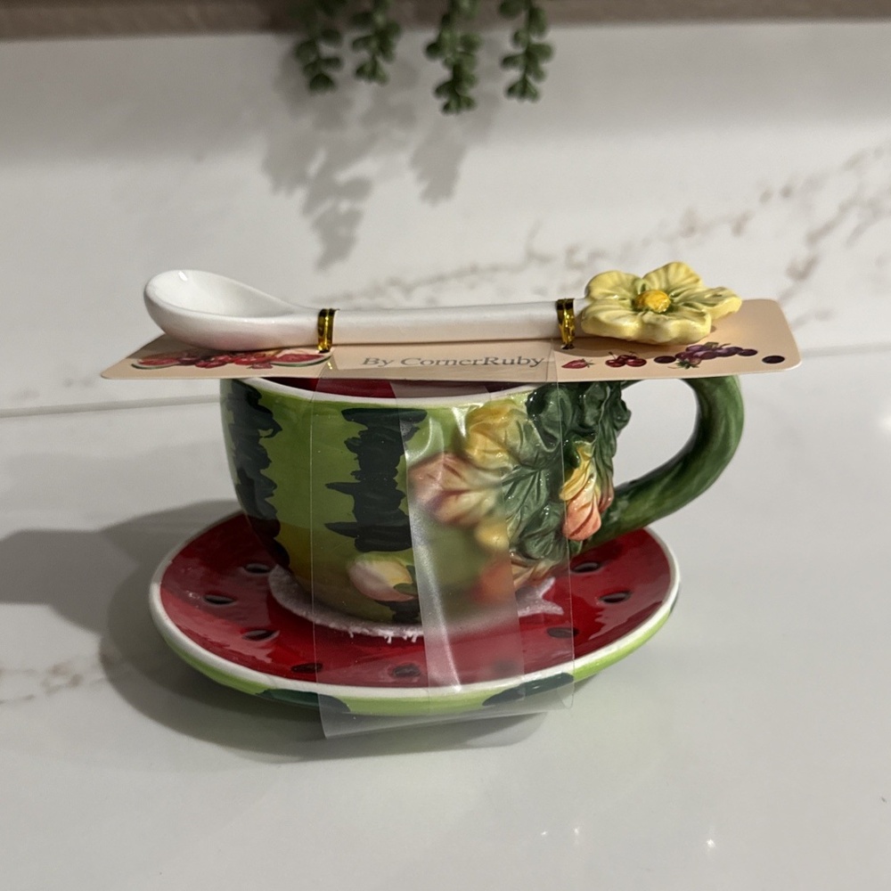 Corner Ruby Watermelon Teacup, Saucer & Spoon Set
